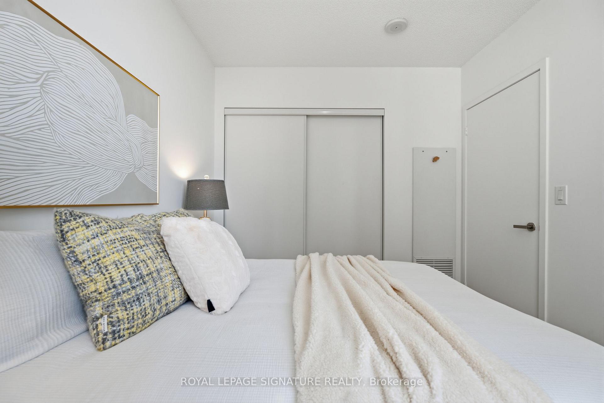 Photo 13 of Unit 1710, 88 Harbour Street, Toronto, Waterfront Communities — HOMEH