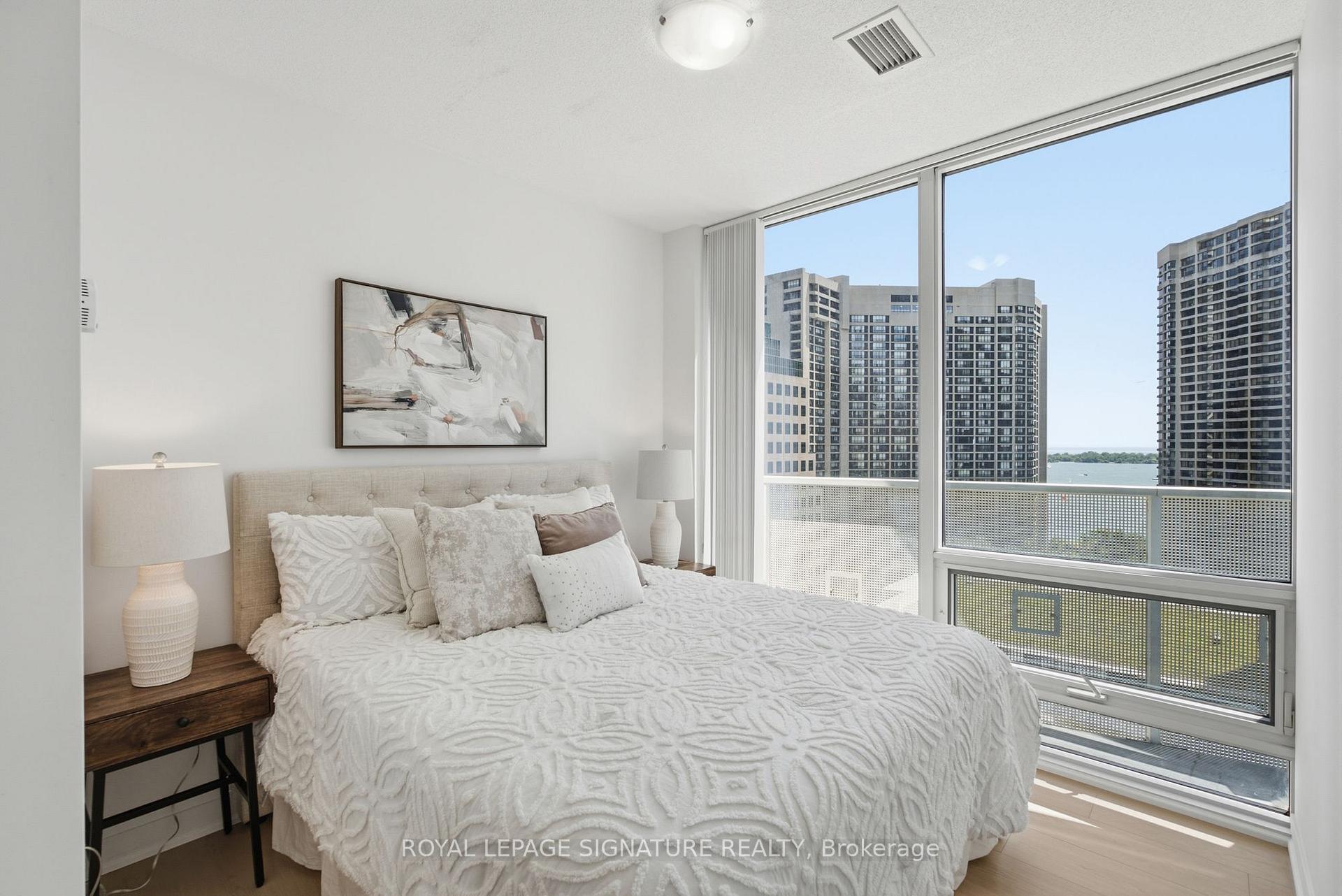 Photo 20 of Unit 1710, 88 Harbour Street, Toronto, Waterfront Communities — HOMEH