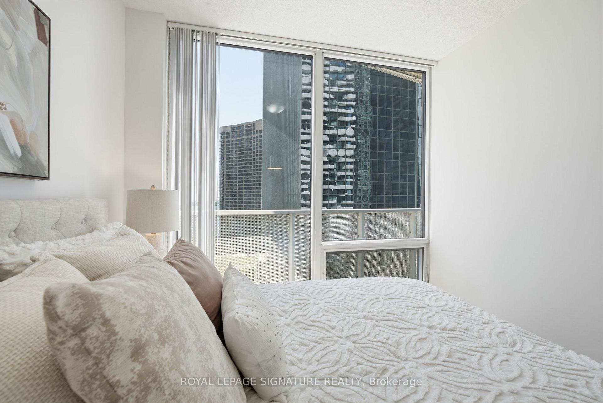 Photo 21 of Unit 1710, 88 Harbour Street, Toronto, Waterfront Communities — HOMEH