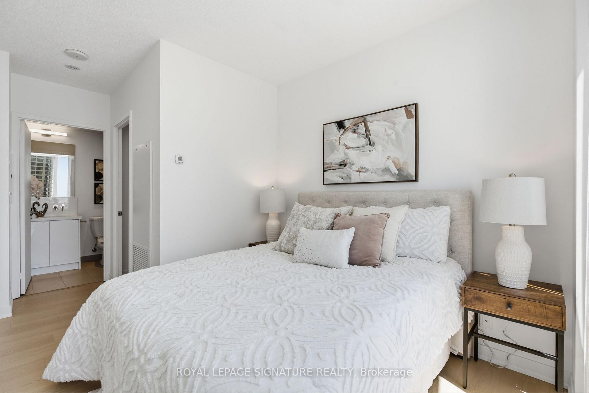 Photo 22 of Unit 1710, 88 Harbour Street, Toronto, Waterfront Communities — HOMEH