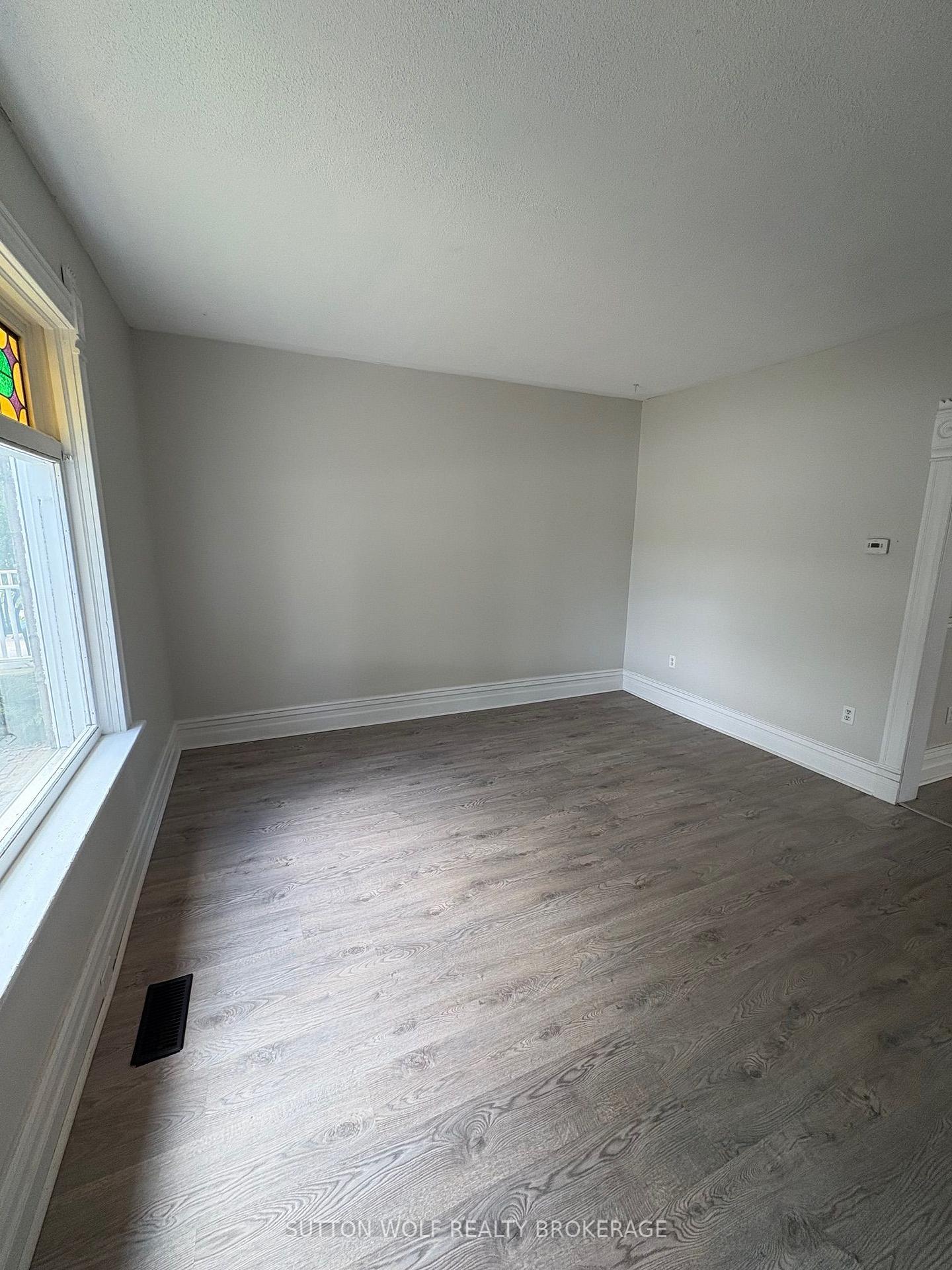 Photo 4 of 24 Colborne Street, Strathroy-Caradoc, NE — HOMEH