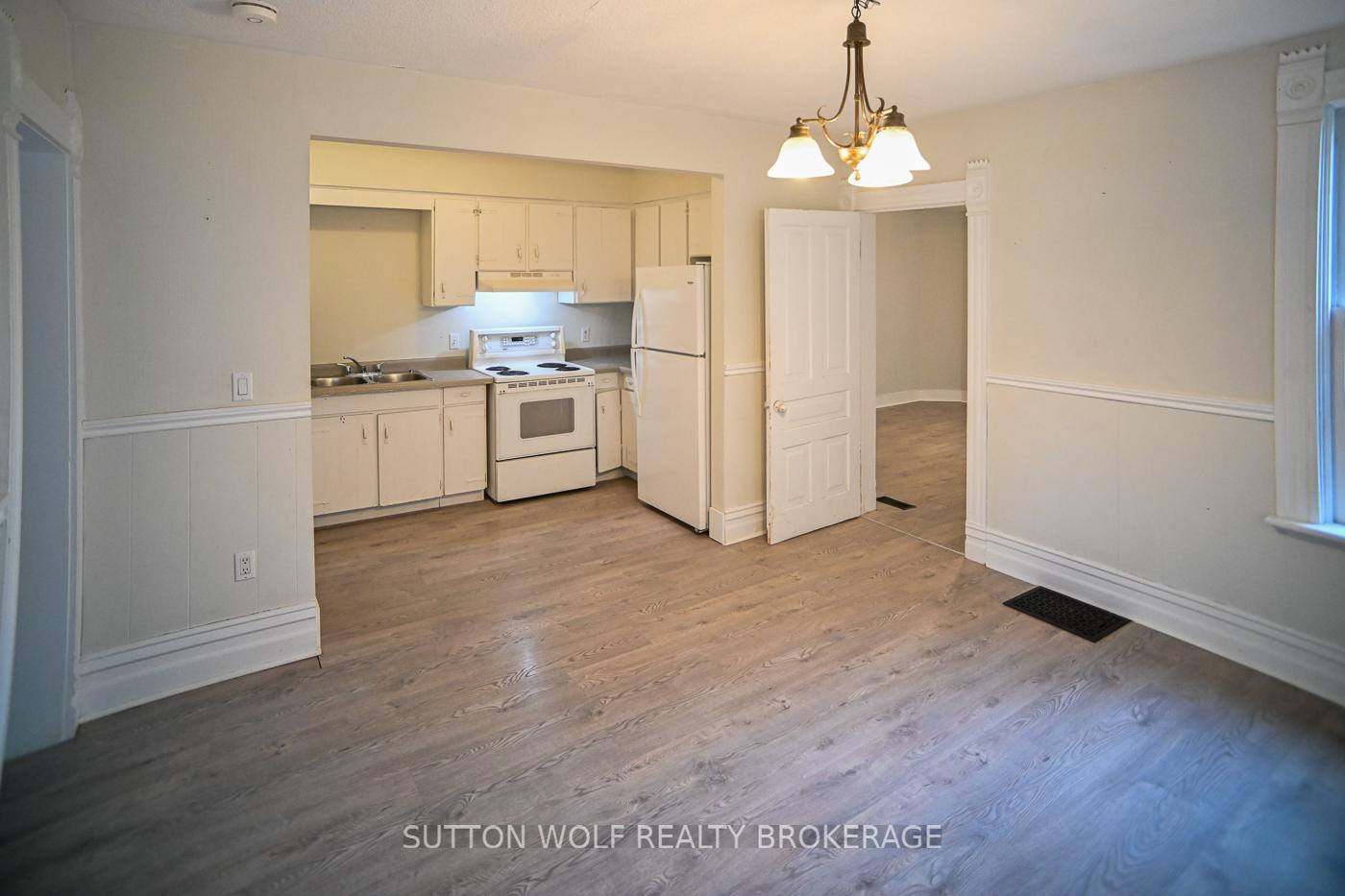 Photo 7 of 24 Colborne Street, Strathroy-Caradoc, NE — HOMEH