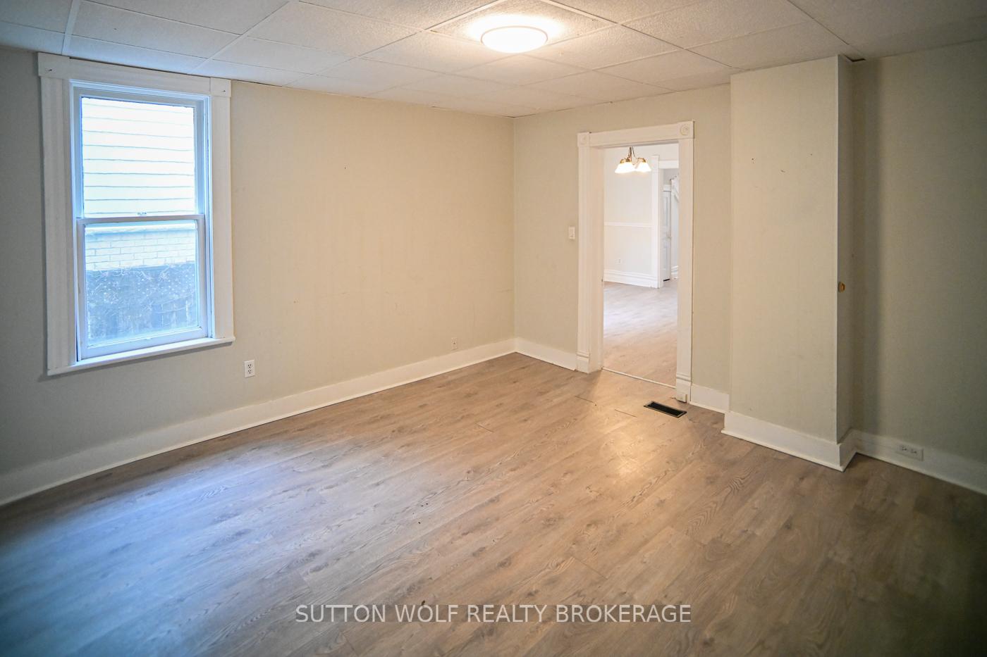 Photo 11 of 24 Colborne Street, Strathroy-Caradoc, NE — HOMEH