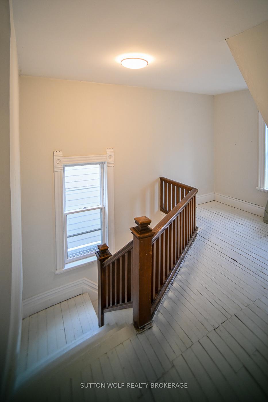 Photo 12 of 24 Colborne Street, Strathroy-Caradoc, NE — HOMEH