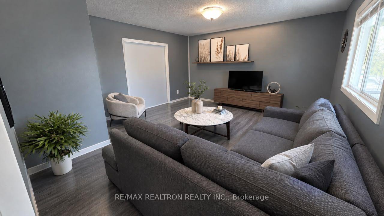 Photo 13 of Unit Upper, 280 Hillcrest Road N, Georgina, Keswick North — HOMEH