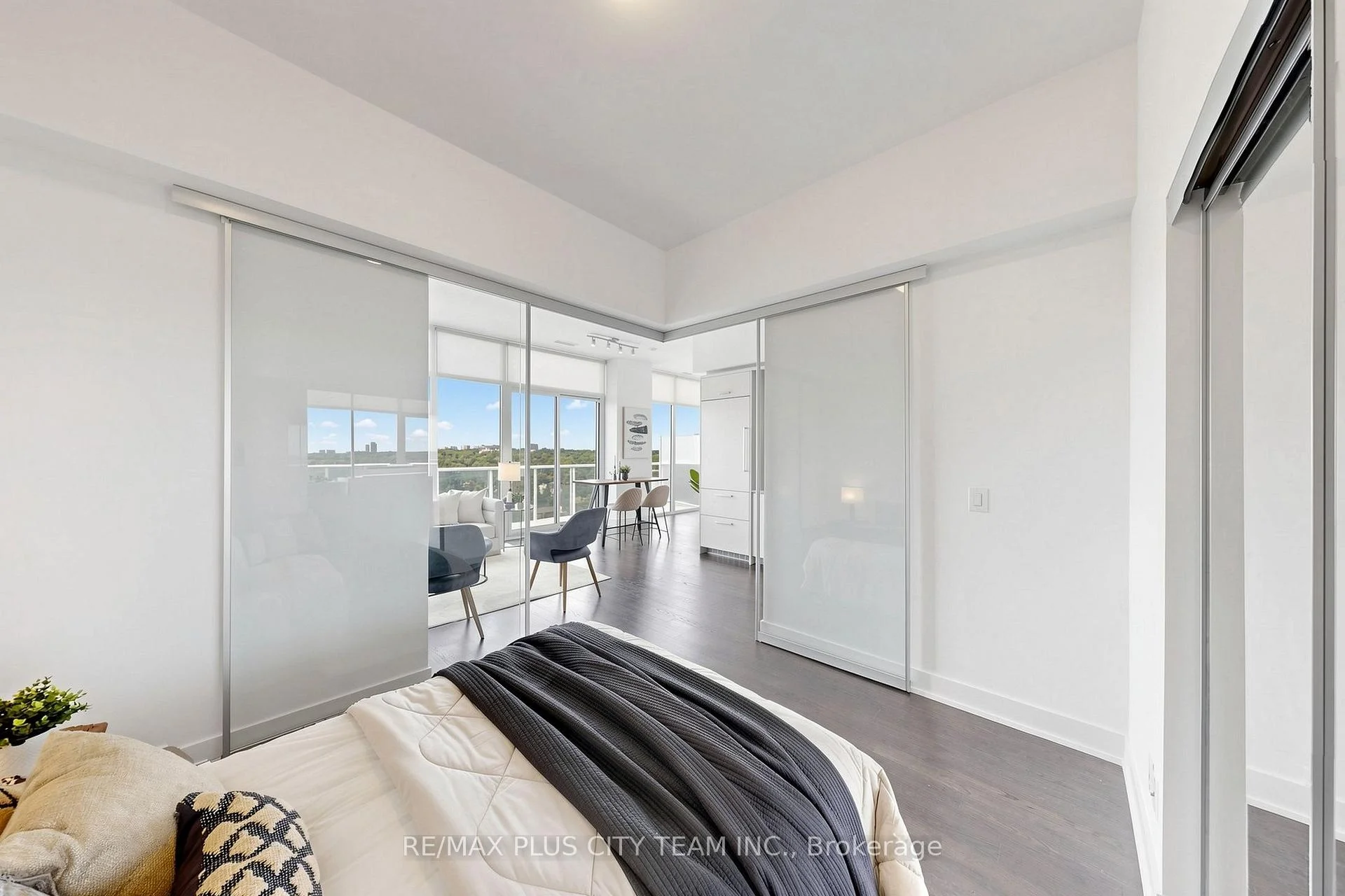 Photo 17 of Unit Uph07, 3018 Yonge Street, Toronto, Lawrence Park South — HOMEH