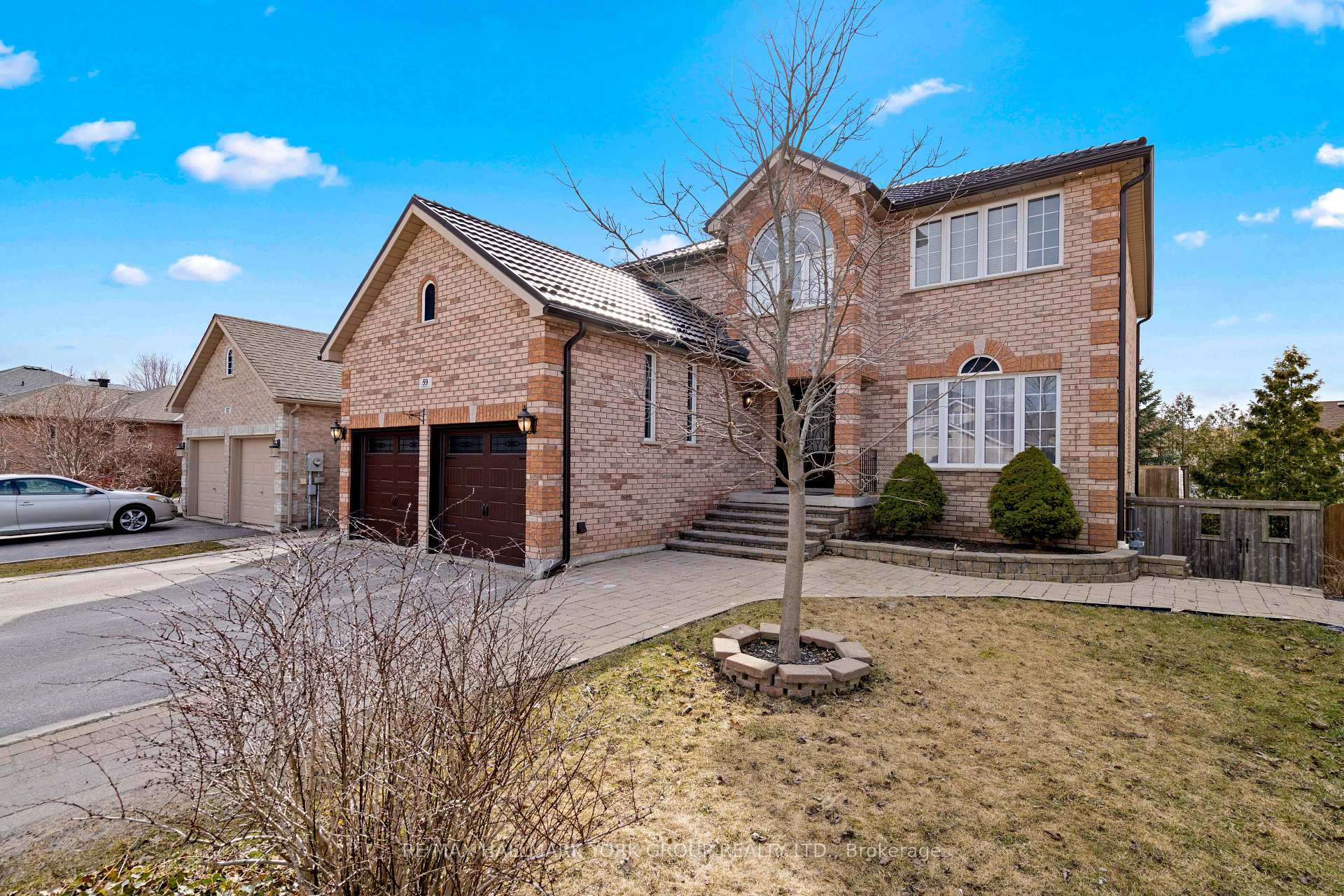 Photo 3 of 59 Carley Crescent, Barrie, Painswick South — HOMEH