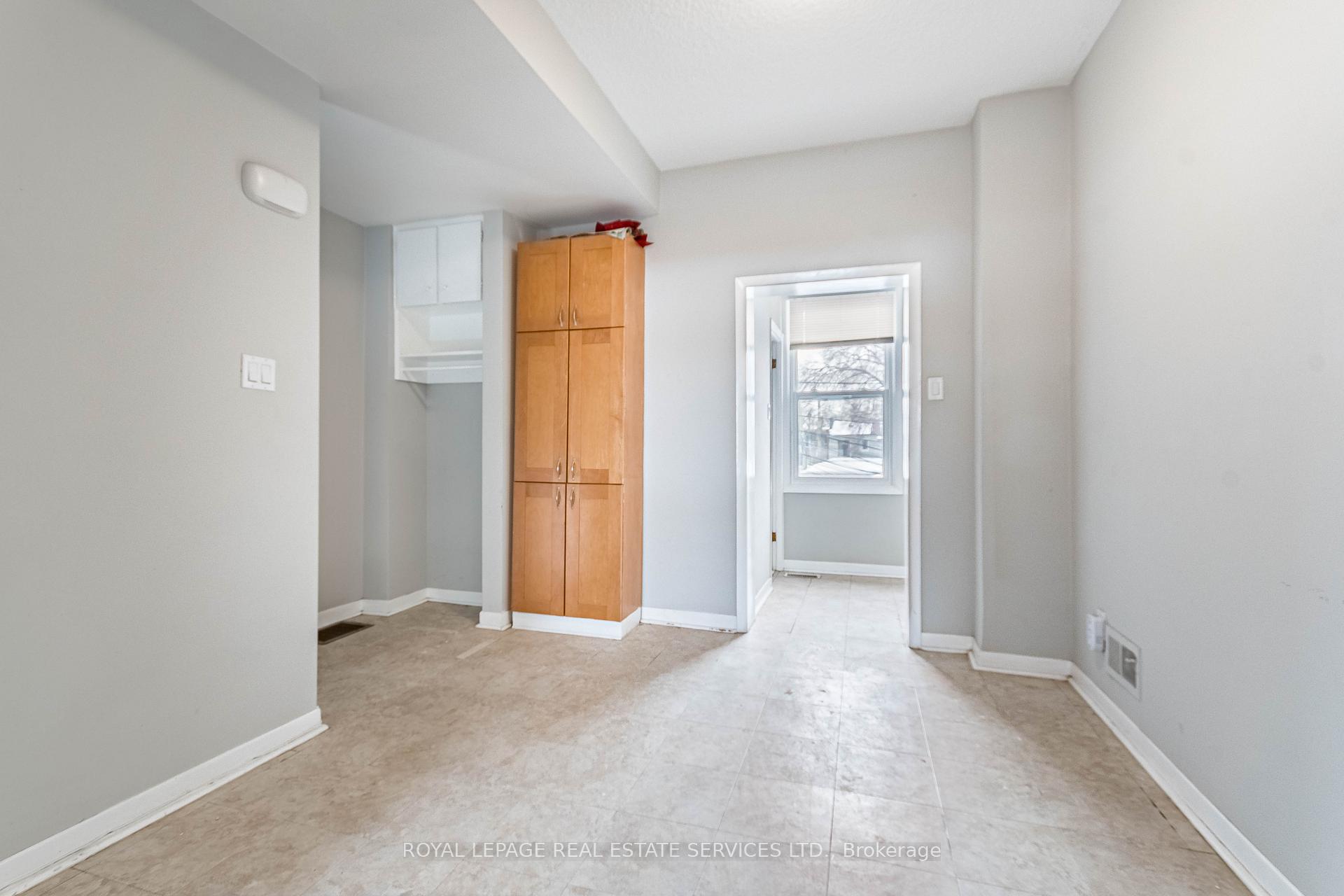 Photo 13 of 740 Lansdowne Avenue, Toronto, Dovercourt-Wallace Emerson-Junction — HOMEH