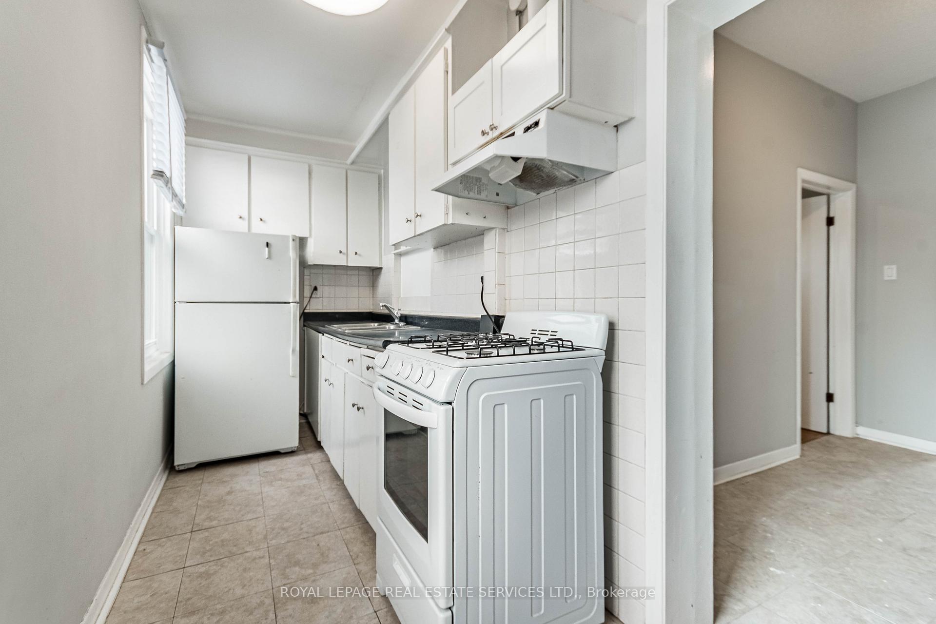 Photo 14 of 740 Lansdowne Avenue, Toronto, Dovercourt-Wallace Emerson-Junction — HOMEH