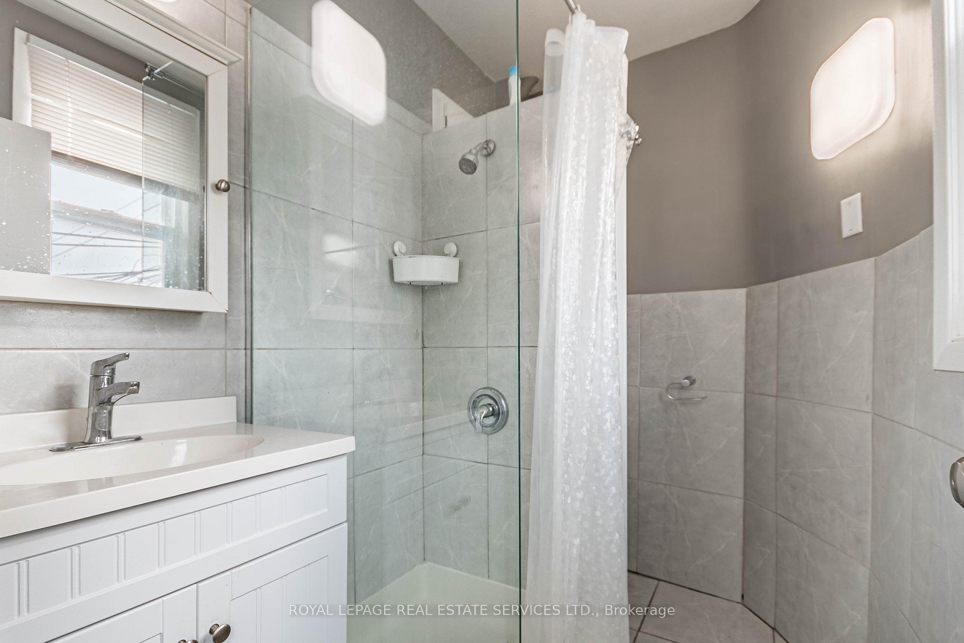 Photo 19 of 740 Lansdowne Avenue, Toronto, Dovercourt-Wallace Emerson-Junction — HOMEH