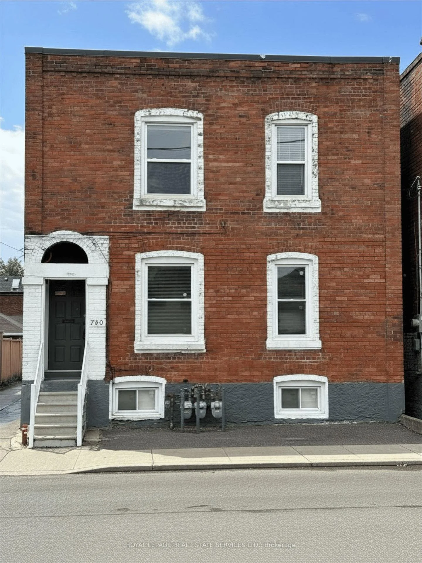 Photo 3 of 740 Lansdowne Avenue, Toronto, Dovercourt-Wallace Emerson-Junction — HOMEH