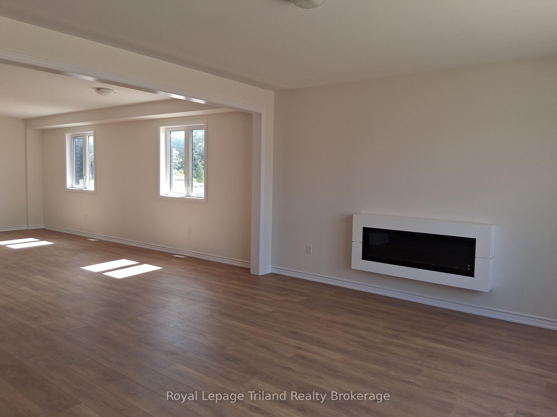 Photo 3 of 959 Trillium Drive, Woodstock, Woodstock - North — HOMEH