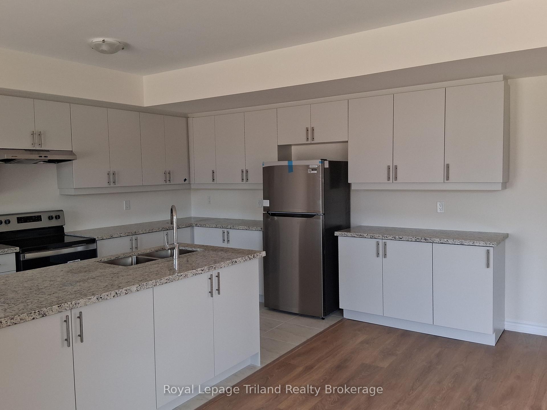 Photo 5 of 959 Trillium Drive, Woodstock, Woodstock - North — HOMEH