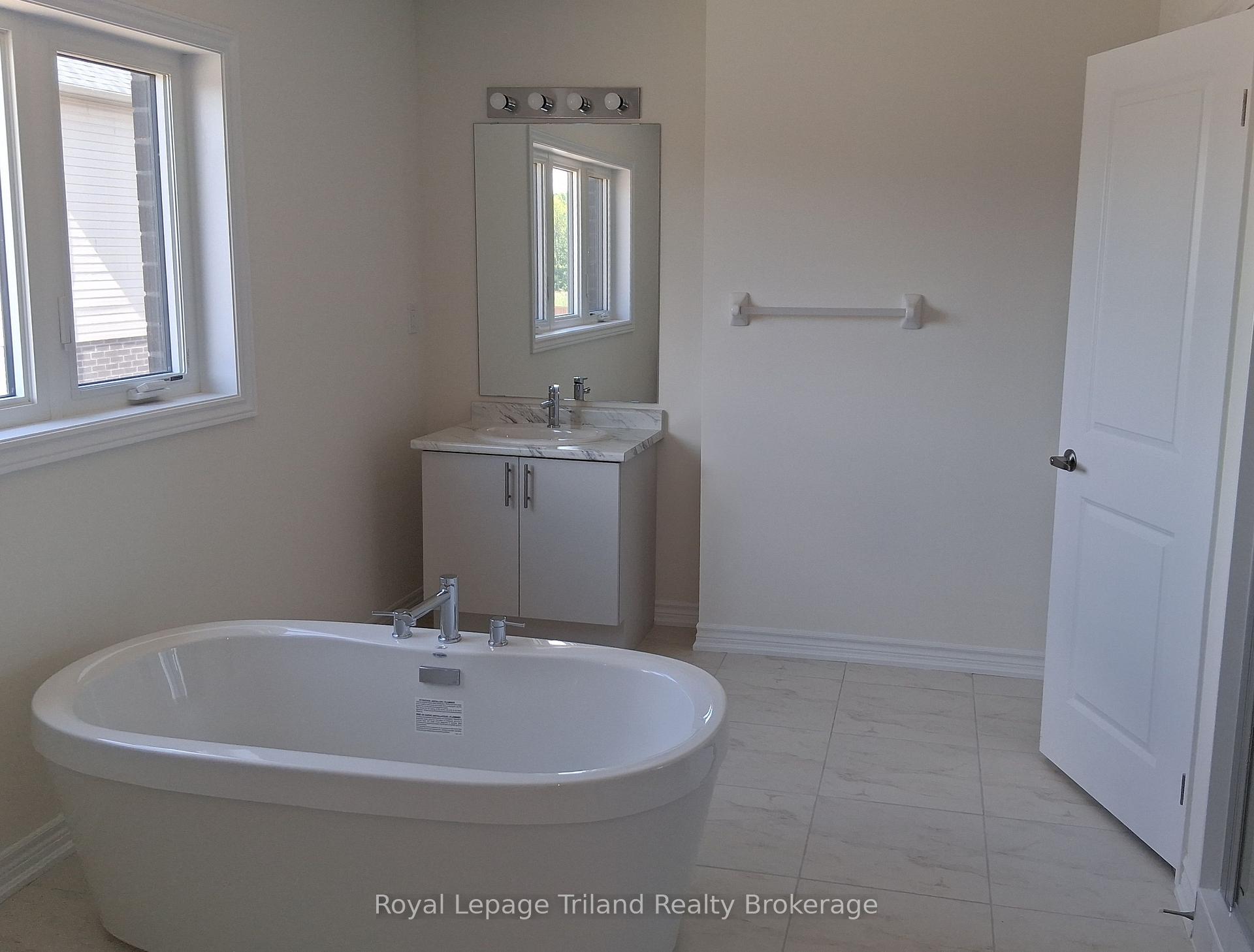 Photo 7 of 959 Trillium Drive, Woodstock, Woodstock - North — HOMEH