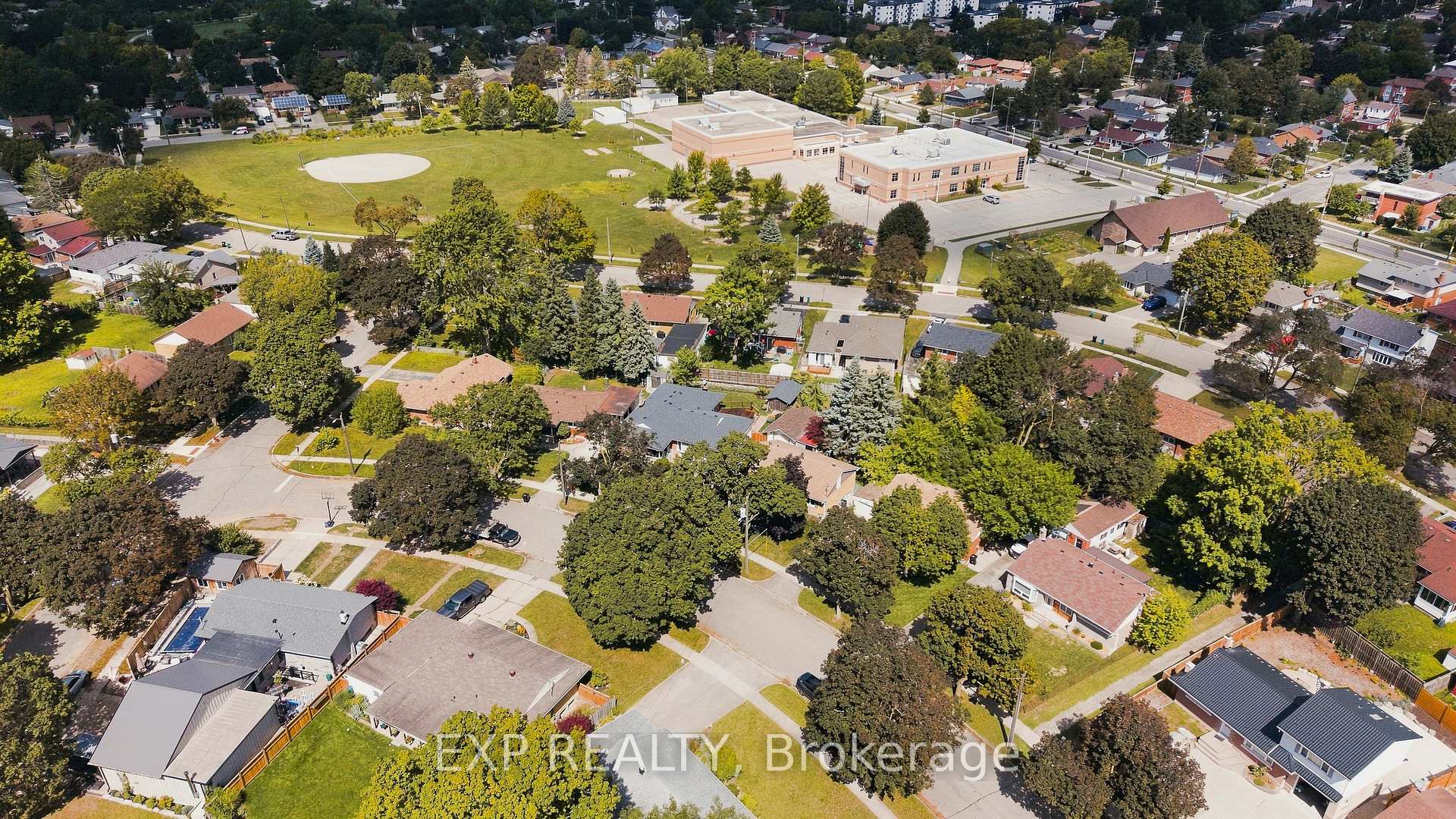 Photo 31 of 30 Gerard Avenue, Kitchener, Vanier - Kitchener — HOMEH