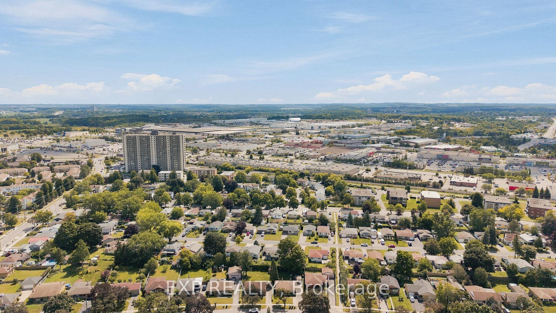 Photo 36 of 30 Gerard Avenue, Kitchener, Vanier - Kitchener — HOMEH