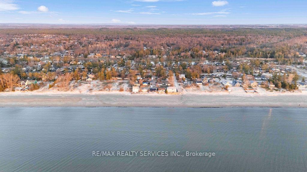 Photo 9 of 254 Old Mosley Street, Wasaga Beach — HOMEH