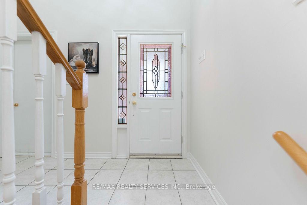 Photo 10 of 254 Old Mosley Street, Wasaga Beach — HOMEH