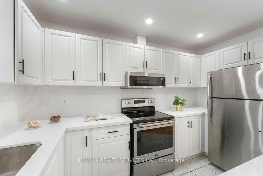 Photo 29 of 254 Old Mosley Street, Wasaga Beach — HOMEH