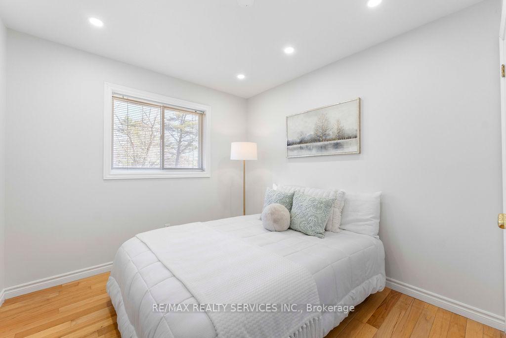 Photo 38 of 254 Old Mosley Street, Wasaga Beach — HOMEH
