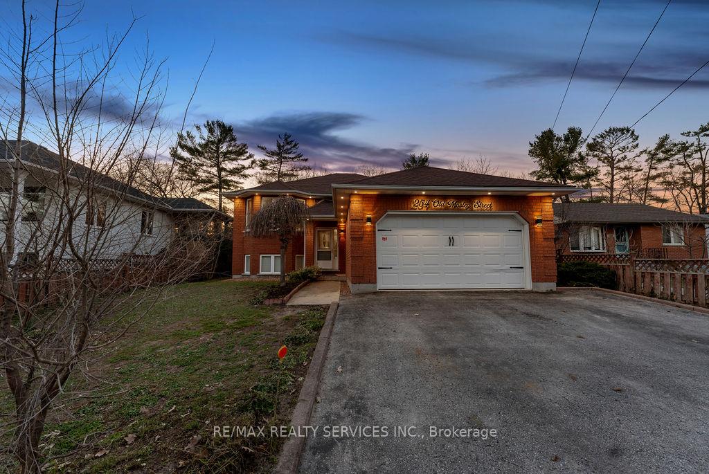 Photo 47 of 254 Old Mosley Street, Wasaga Beach — HOMEH
