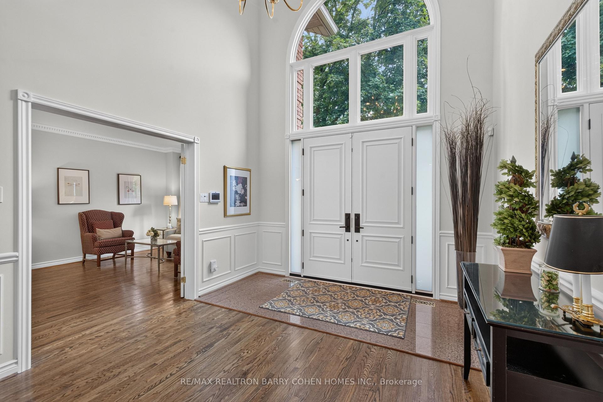 Photo 3 of 110 Upper Canada Drive, North York, St. Andrew-Windfields — HOMEH