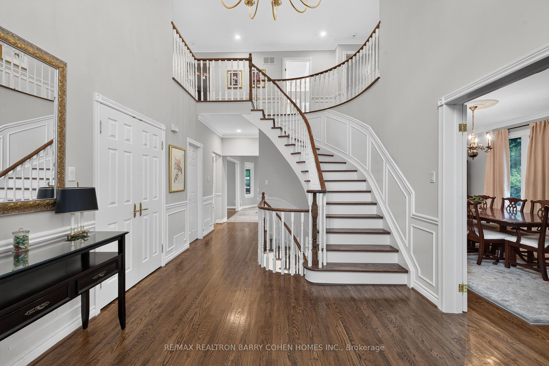 Photo 4 of 110 Upper Canada Drive, North York, St. Andrew-Windfields — HOMEH