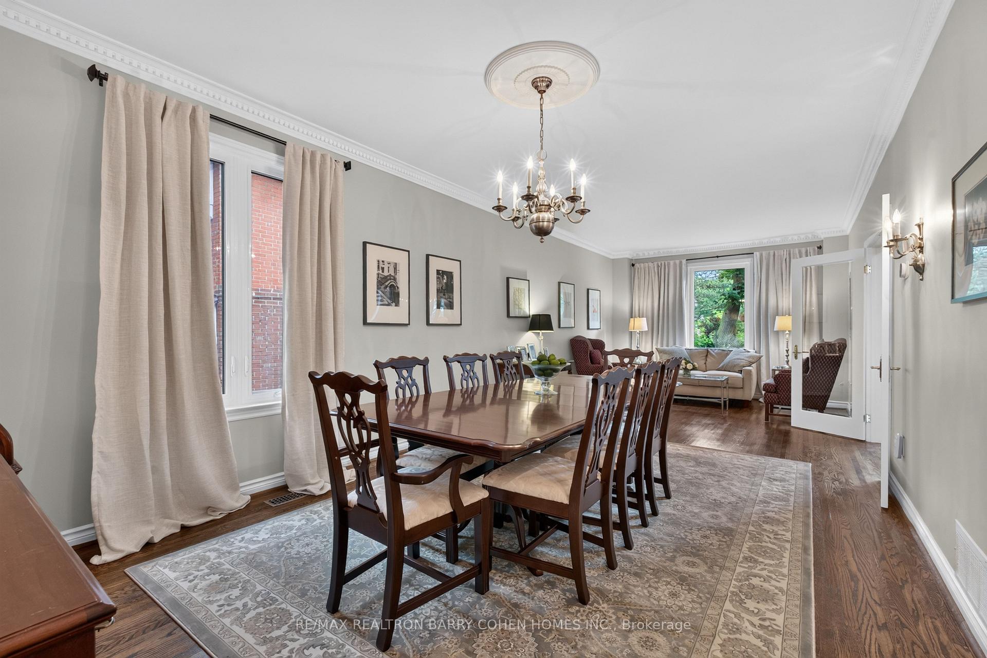 Photo 7 of 110 Upper Canada Drive, North York, St. Andrew-Windfields — HOMEH
