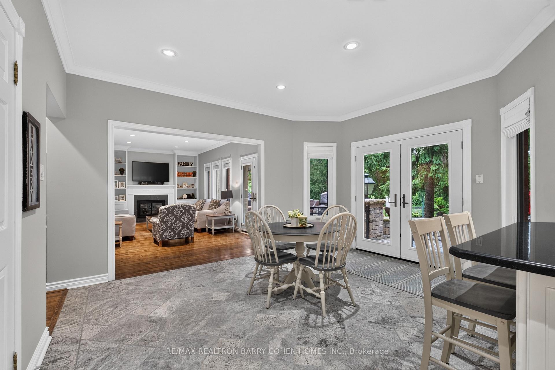 Photo 10 of 110 Upper Canada Drive, North York, St. Andrew-Windfields — HOMEH