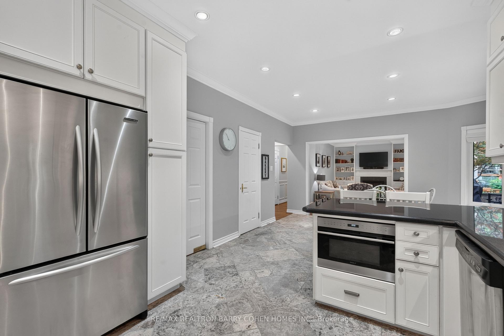 Photo 15 of 110 Upper Canada Drive, North York, St. Andrew-Windfields — HOMEH