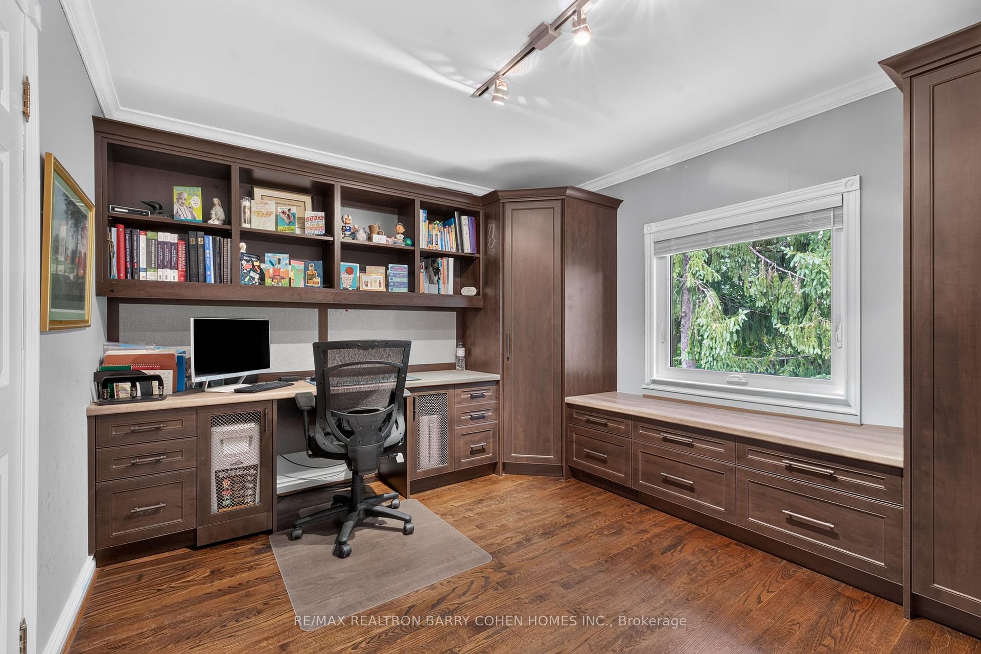 Photo 27 of 110 Upper Canada Drive, North York, St. Andrew-Windfields — HOMEH