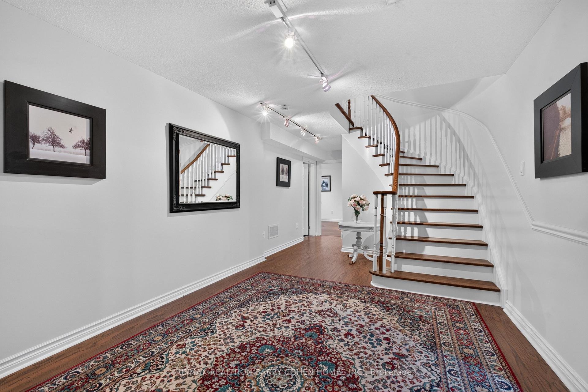 Photo 30 of 110 Upper Canada Drive, North York, St. Andrew-Windfields — HOMEH