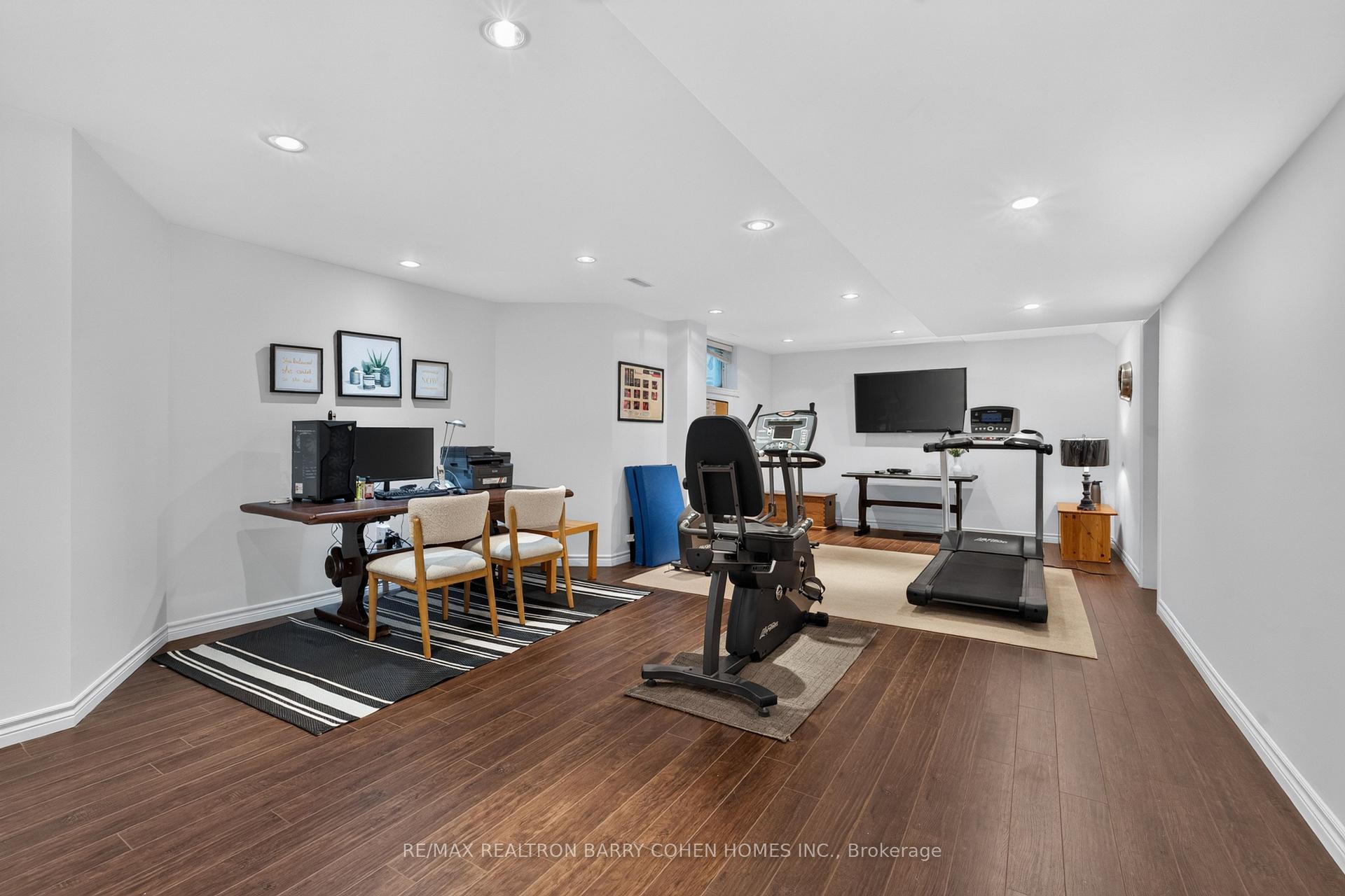 Photo 32 of 110 Upper Canada Drive, North York, St. Andrew-Windfields — HOMEH