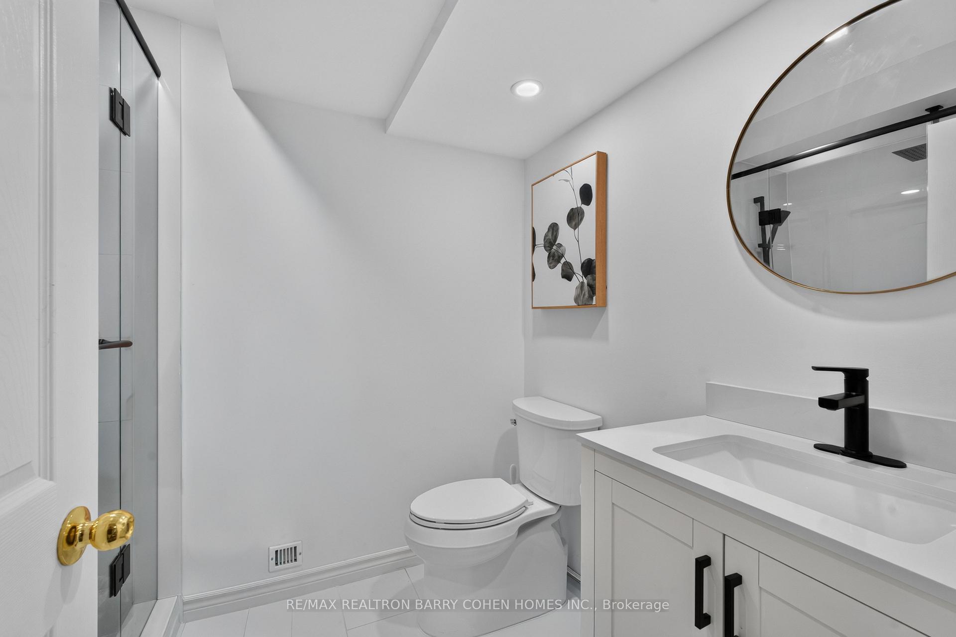 Photo 33 of 110 Upper Canada Drive, North York, St. Andrew-Windfields — HOMEH