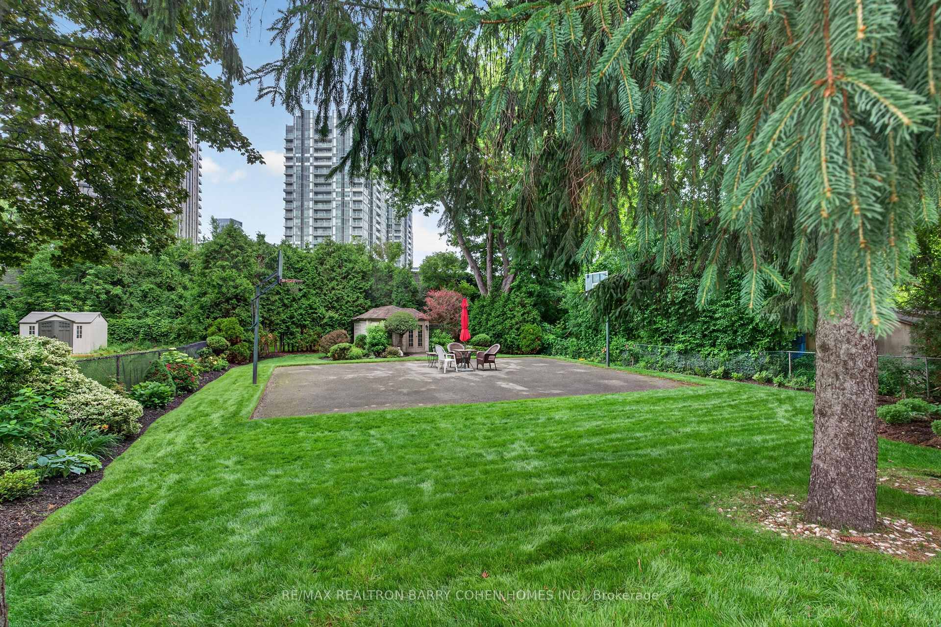Photo 35 of 110 Upper Canada Drive, North York, St. Andrew-Windfields — HOMEH
