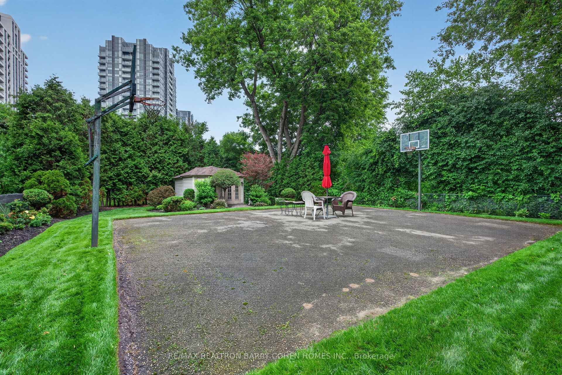 Photo 36 of 110 Upper Canada Drive, North York, St. Andrew-Windfields — HOMEH