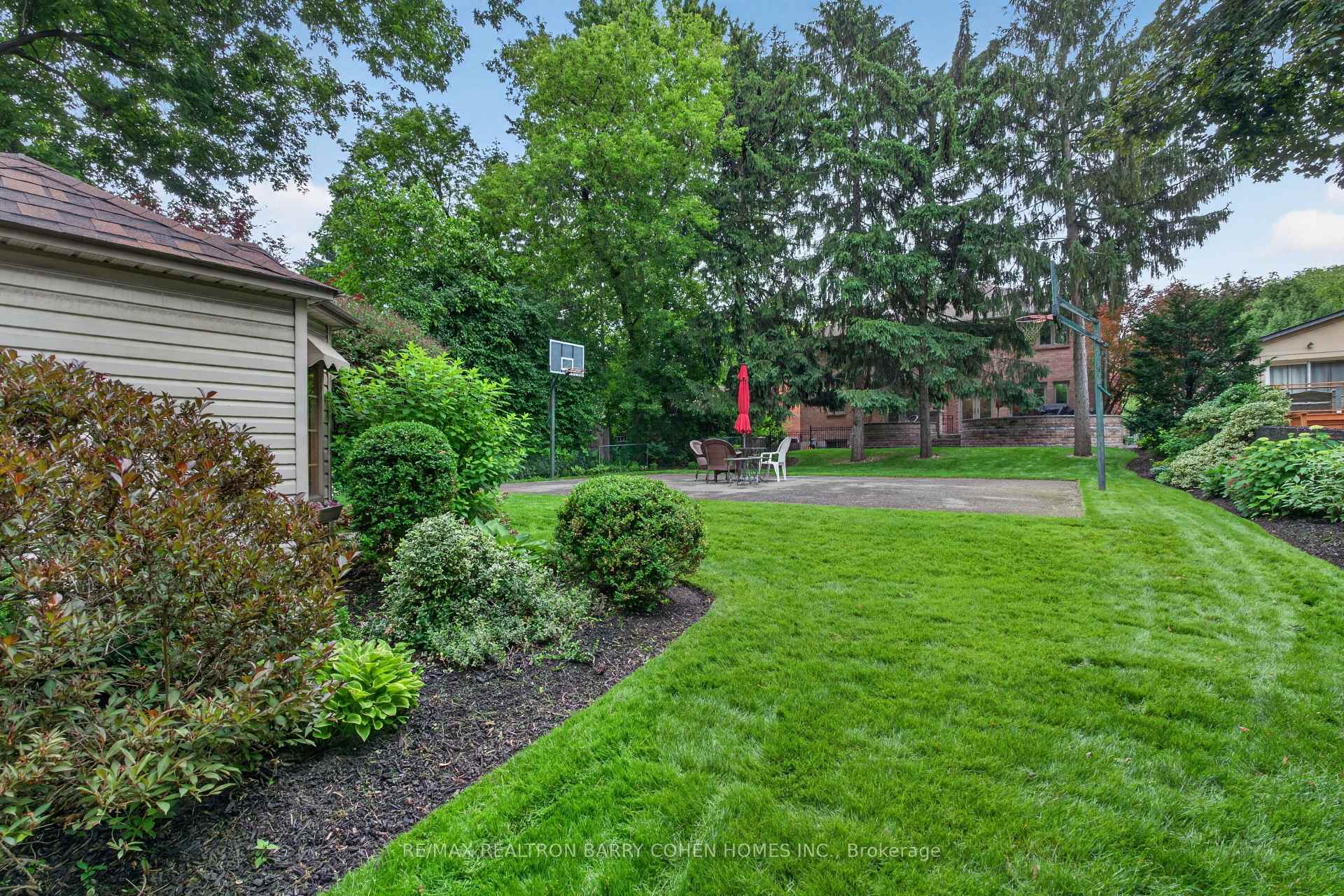 Photo 39 of 110 Upper Canada Drive, North York, St. Andrew-Windfields — HOMEH