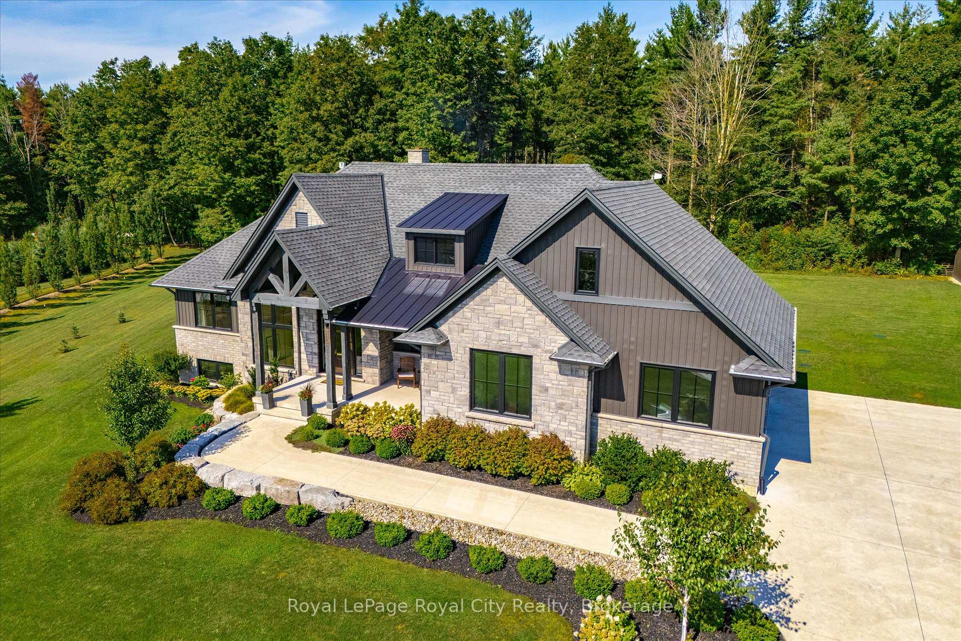 Photo 1 of 113 Sharron Court, Mapleton, Rural Mapleton — HOMEH