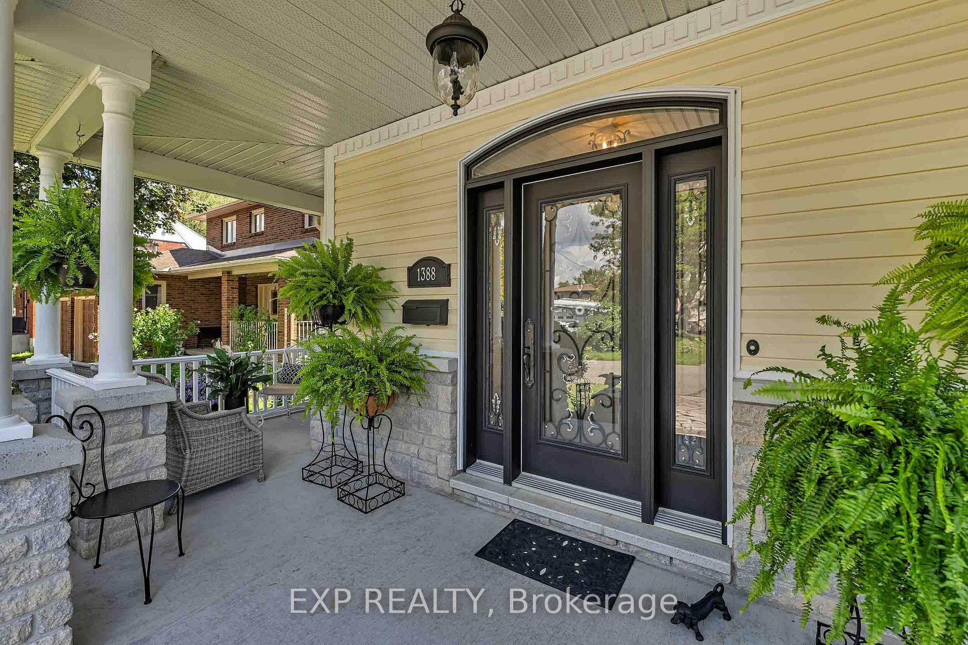 Photo 4 of 1388 Emerald Gate Avenue, Ottawa, Emerald Woods/Sawmill Creek — HOMEH
