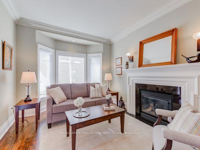 Photo 5 of 42 Mervyn Avenue, Etobicoke, Islington-City Centre West — HOMEH