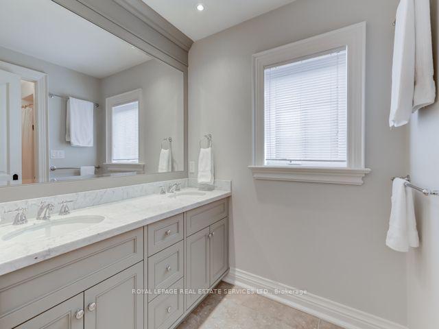 Photo 18 of 42 Mervyn Avenue, Etobicoke, Islington-City Centre West — HOMEH