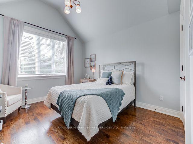 Photo 22 of 42 Mervyn Avenue, Etobicoke, Islington-City Centre West — HOMEH