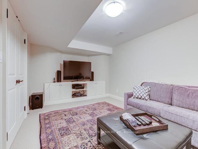 Photo 23 of 42 Mervyn Avenue, Etobicoke, Islington-City Centre West — HOMEH