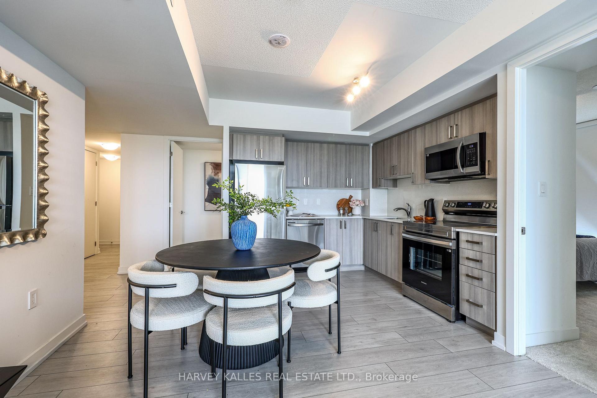 Photo 9 of Unit 606, 556 Marlee Avenue, North York, Yorkdale-Glen Park — HOMEH