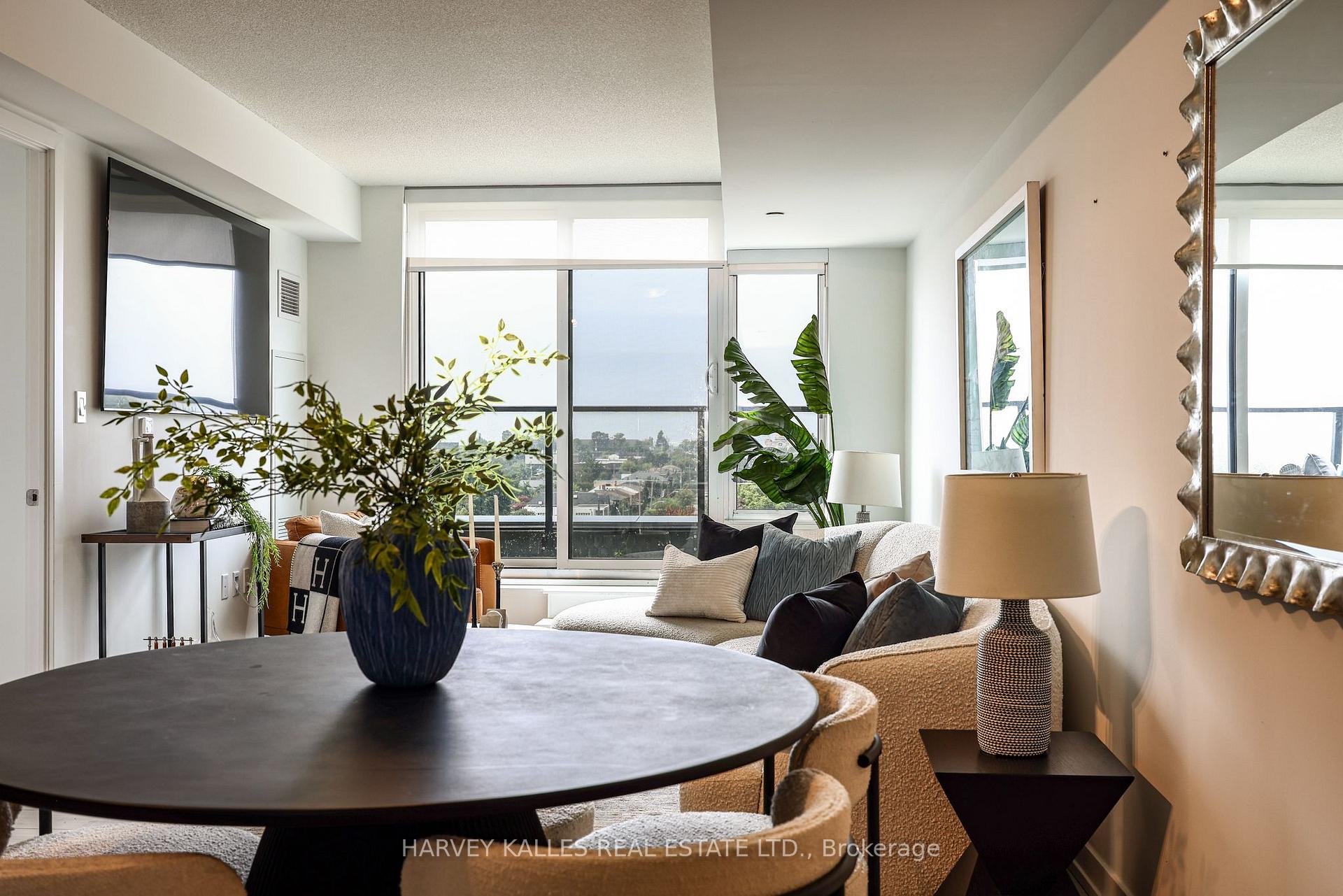 Photo 11 of Unit 606, 556 Marlee Avenue, North York, Yorkdale-Glen Park — HOMEH