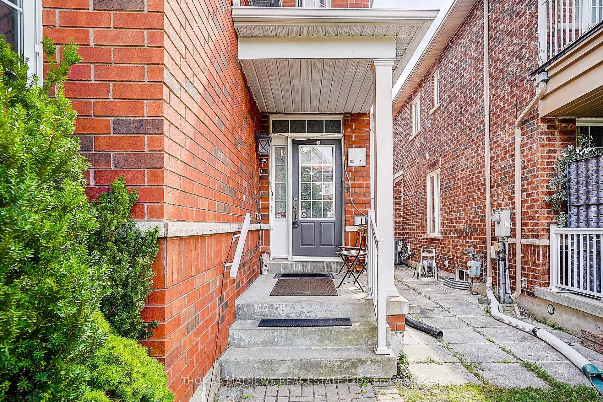 Photo 4 of 11 Ada Gardens, Markham, Box Grove — HOMEH