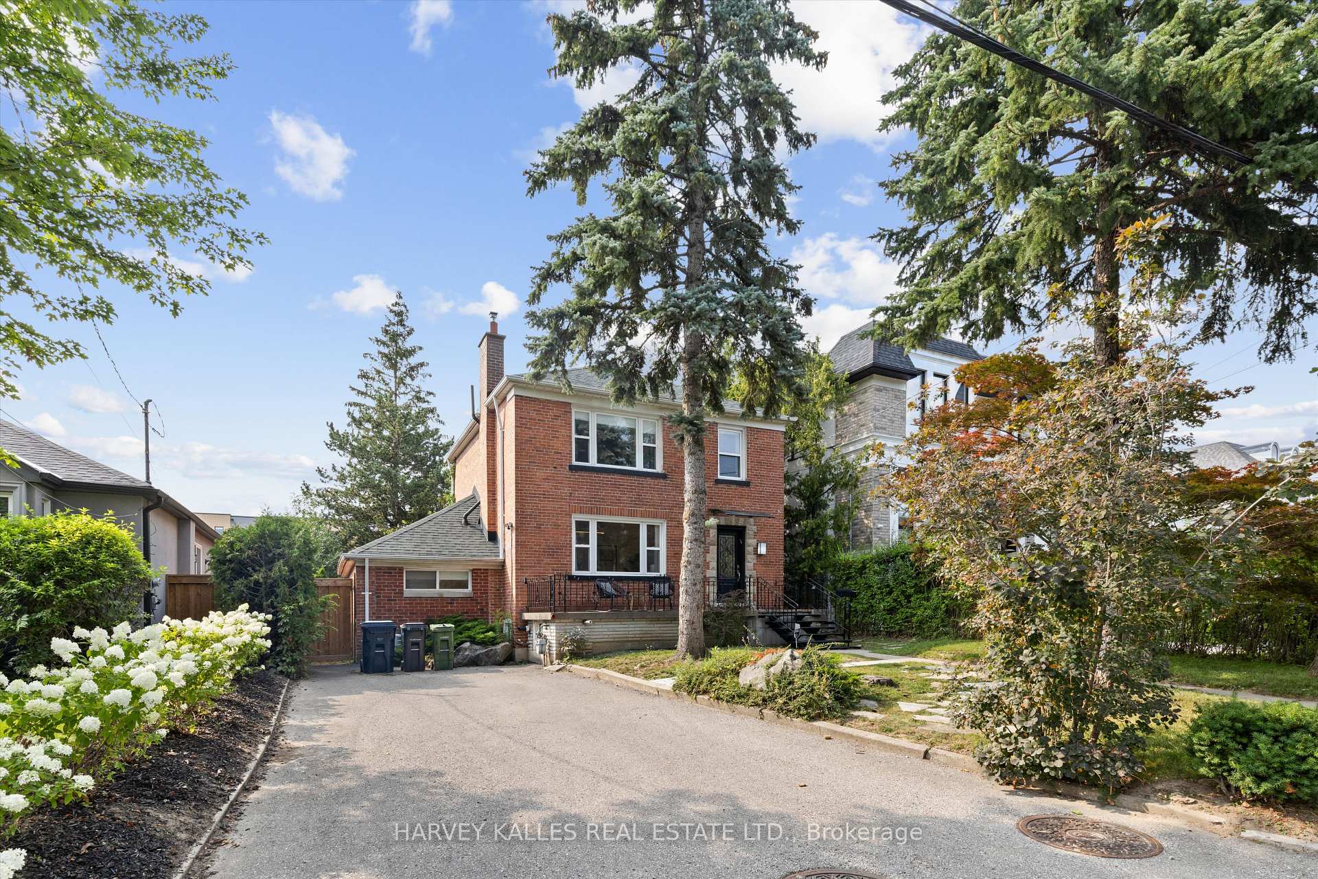 Photo 1 of 84 Lynnhaven Road, Toronto, Englemount-Lawrence — HOMEH