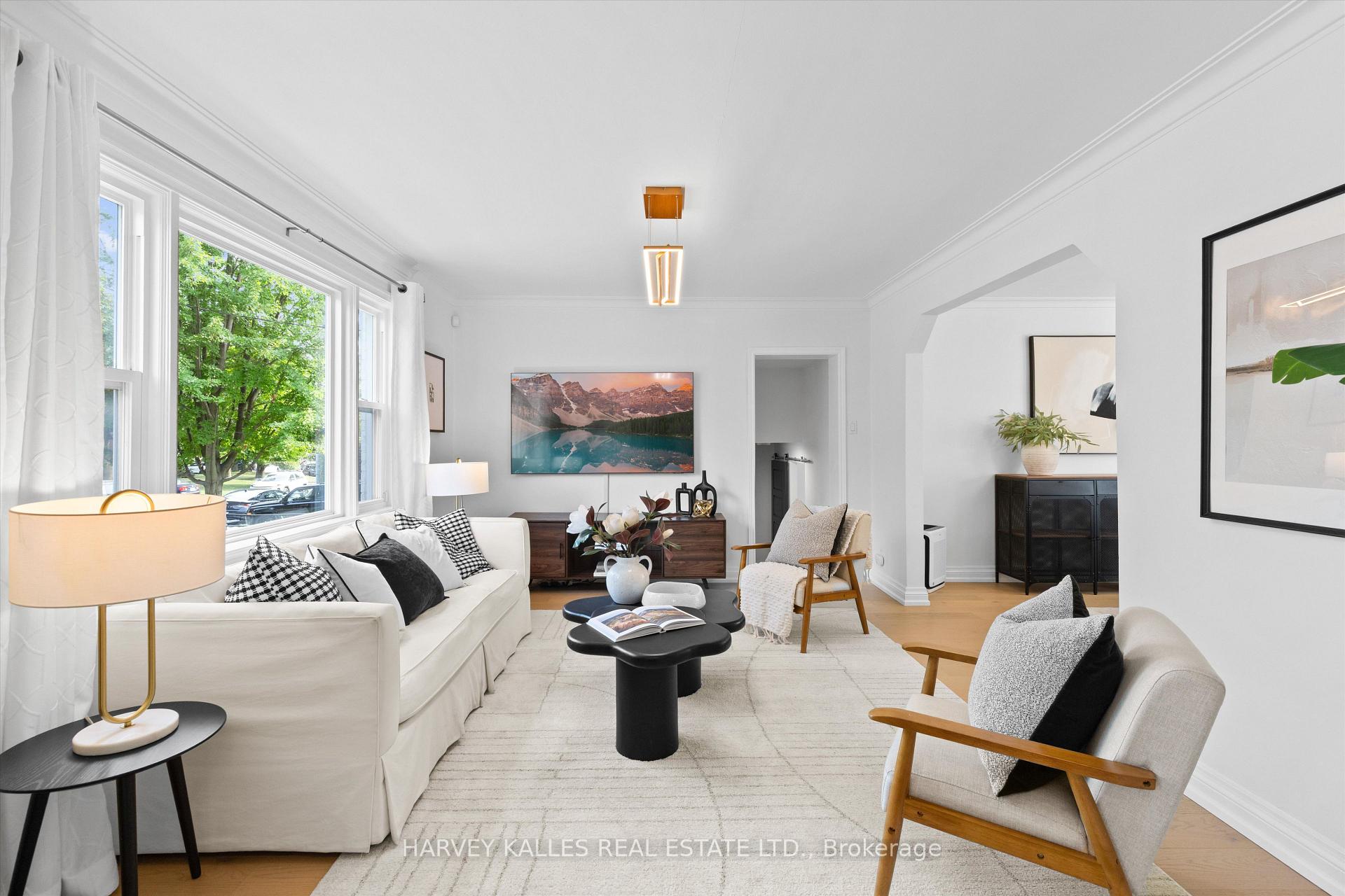 Photo 7 of 84 Lynnhaven Road, Toronto, Englemount-Lawrence — HOMEH