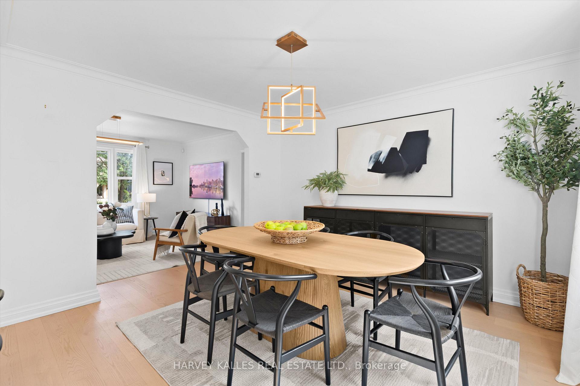 Photo 12 of 84 Lynnhaven Road, Toronto, Englemount-Lawrence — HOMEH