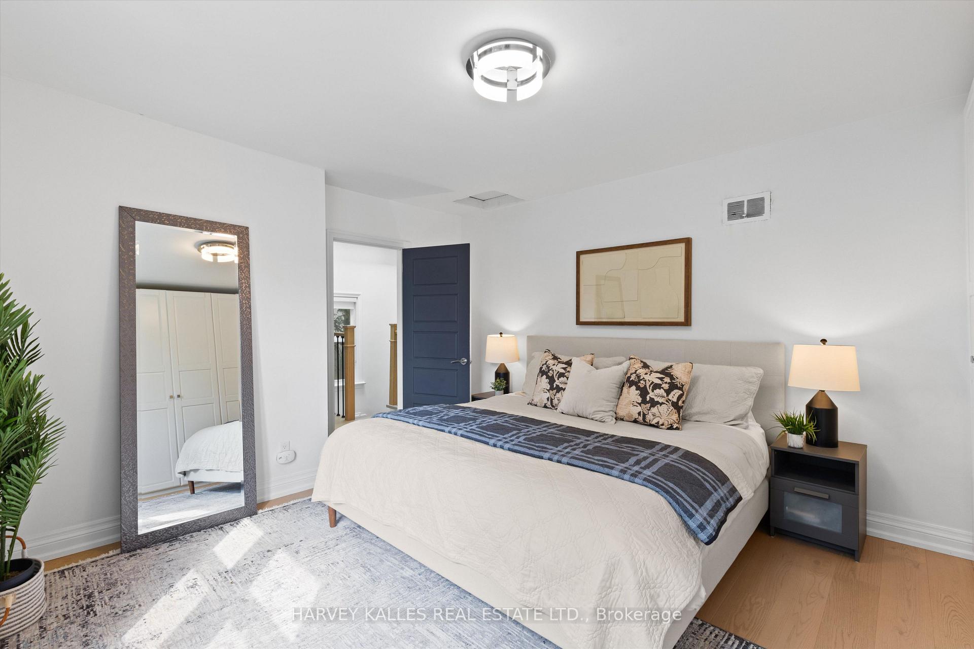 Photo 20 of 84 Lynnhaven Road, Toronto, Englemount-Lawrence — HOMEH